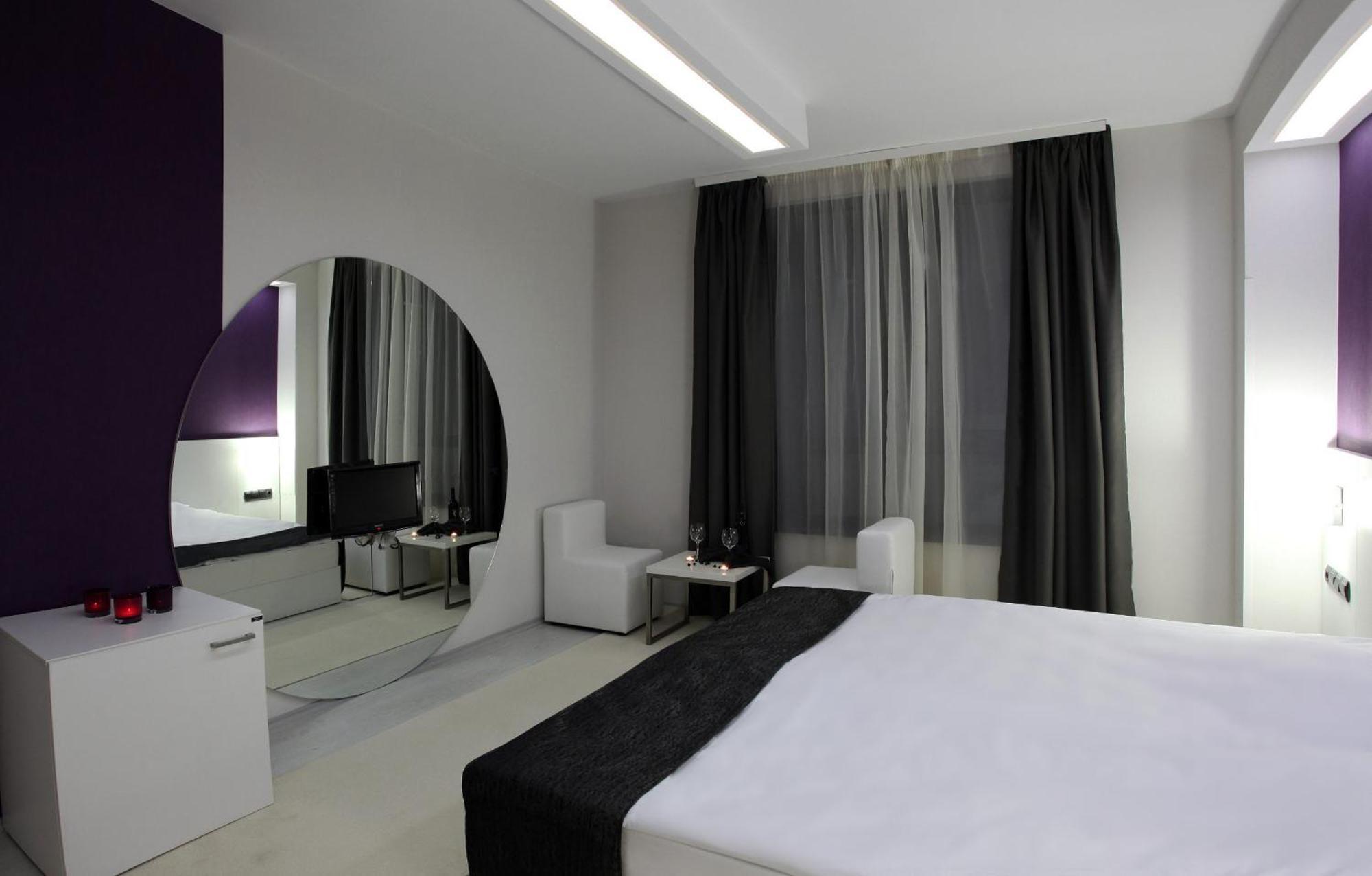 טרגובישטה Hotel Idol חדר תמונה